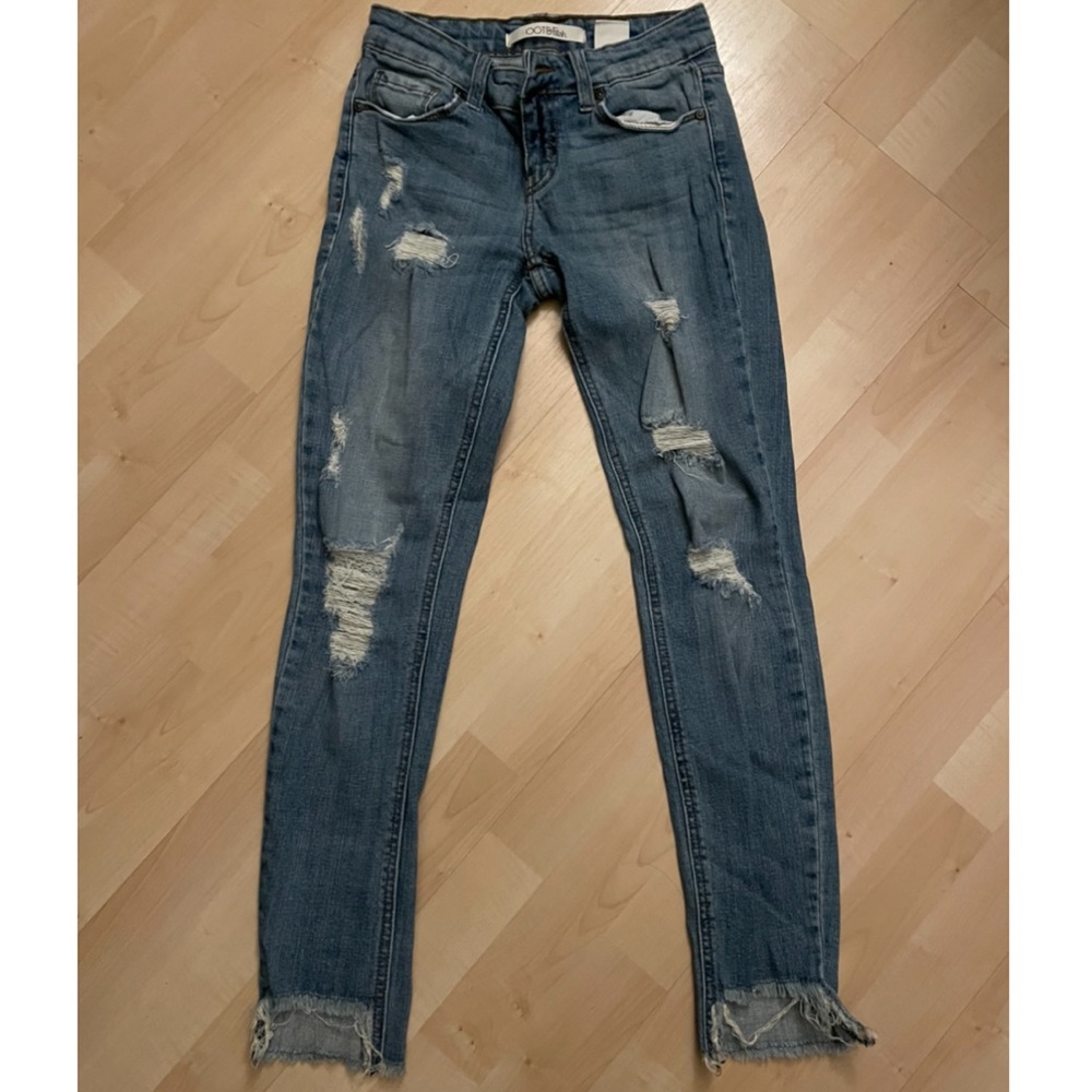 Ripped Low Rise Skinny Jeans